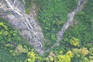 300-meter waterfall hidden in forest in Quang Ngai